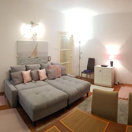 Ravagy Apartman Kecskemet Exterior photo