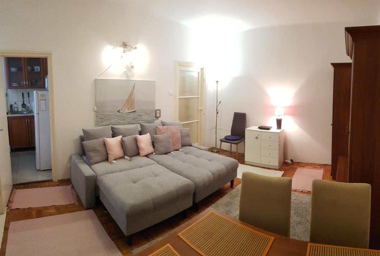 Ravagy Apartman Kecskemet Exterior photo